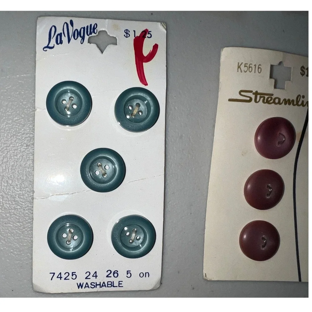 Vintage Streamline La Vogue La Petite Sewing Buttons Lot‎ Assorted Colors Sizes